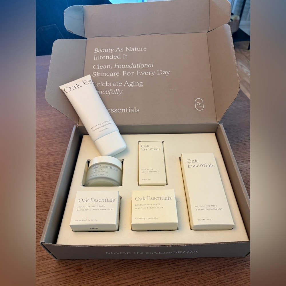 Oak Essentials by Jenni Kayne - The Routine + The Renew Face Polish